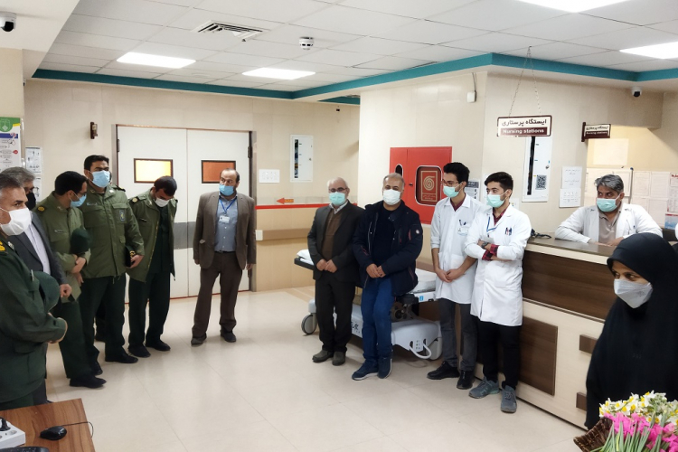 تجلیل از پرستاران بیمارستان آفتاب هشتم از سوی فرماندهی ناحیه مقاومت بسیج شهرستان، نمایندگی ولی فقیه در شهرستان و شهردار خور 