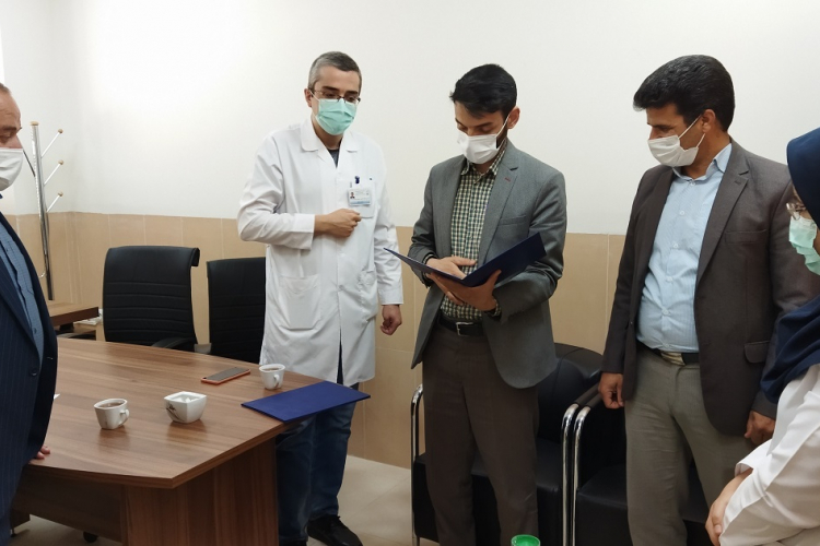 تقدیر از آقای دکتر بنازاده و خانم دکتر عربی از سوی ریاست اداره ورزش و جوانان 