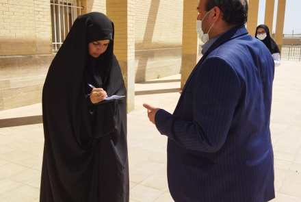 بازدید خانم آزاد نماینده شهرستان های نایین و خوروبیابانک از بیمارستان آفتاب 